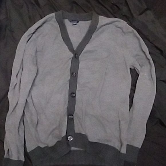 Sweater - Picture 1 of 2